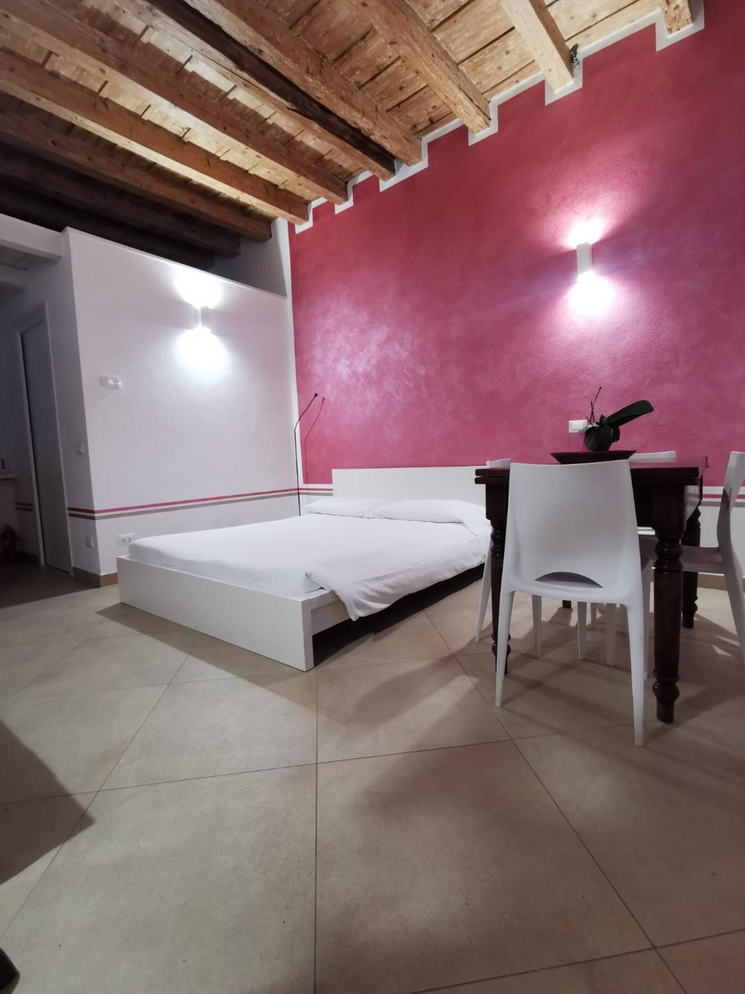 Flora Inn, Super Sweet Studio - Centro Bergamo Zewnętrze zdjęcie